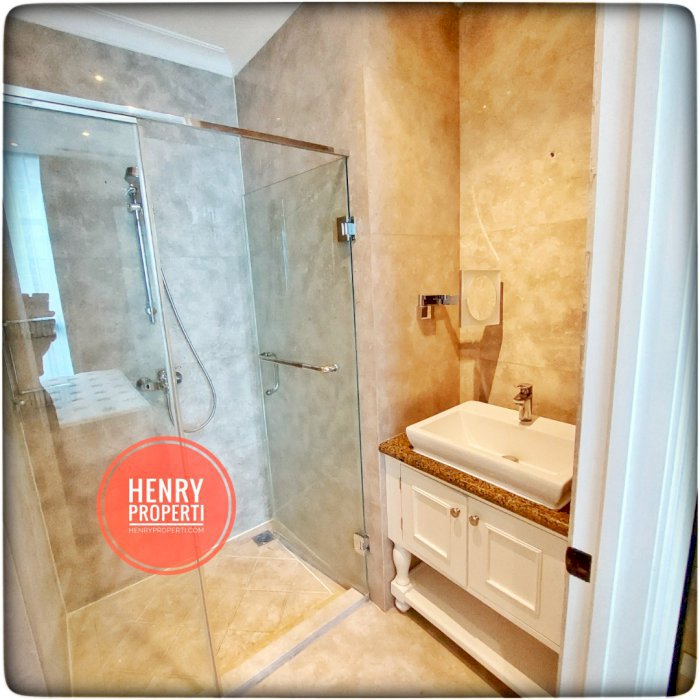 Dijual Unit 3+1BR Full Furnish City View di Apt. Residence 8 Lt Tinggi
