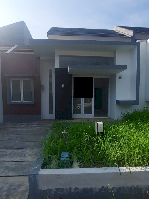 Dijual Rumah Lokasi Strategis di Royal Tajur Residence Bogor
