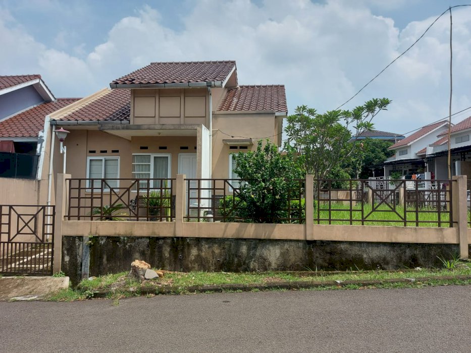 Dijual Rumah Lokasi Strategis, Pintu Tol Sentul 15 Mnt Pusat Kota