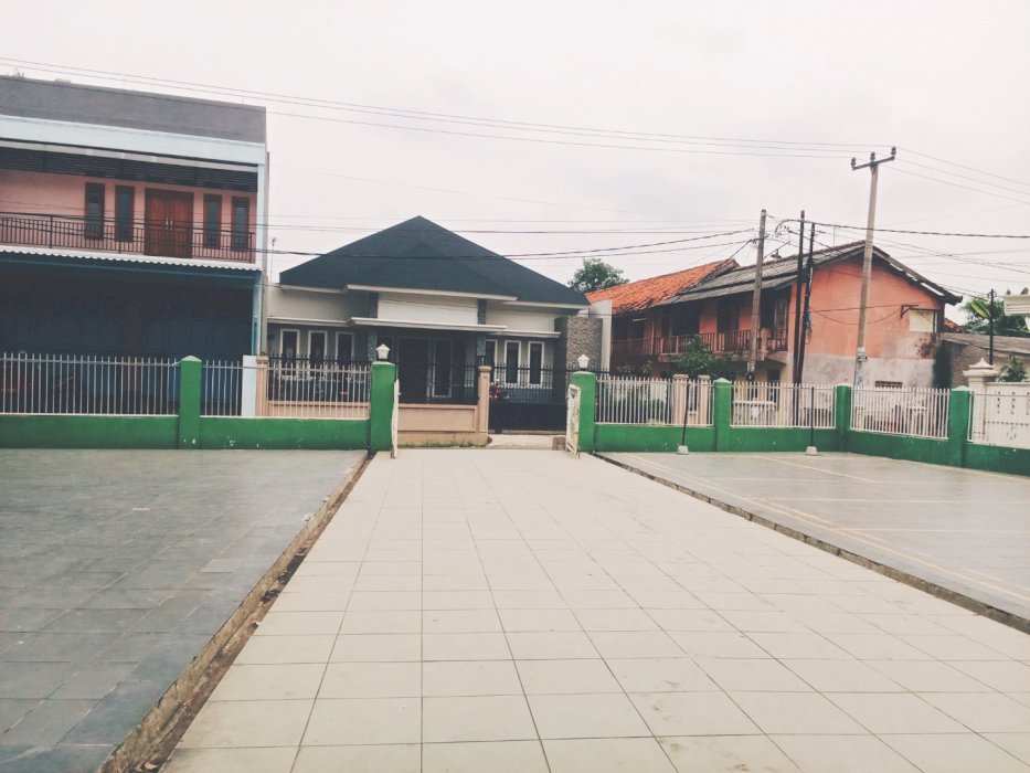 JUAL KONTRAKAN 11 kamar lokasi cikameok