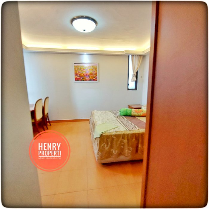 Dijual Unit Renov 3+1BR View City Furnish Lt Rendah di Taman Rasuna