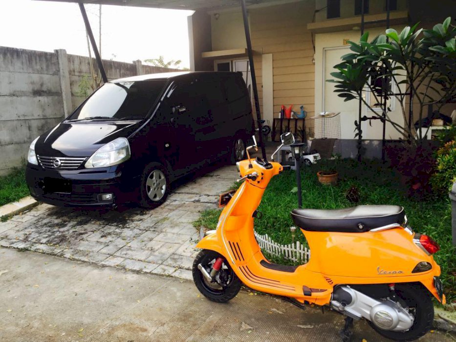 RUMAH CLUSTER  POJOKAN BONUS AC & LEMARI ES