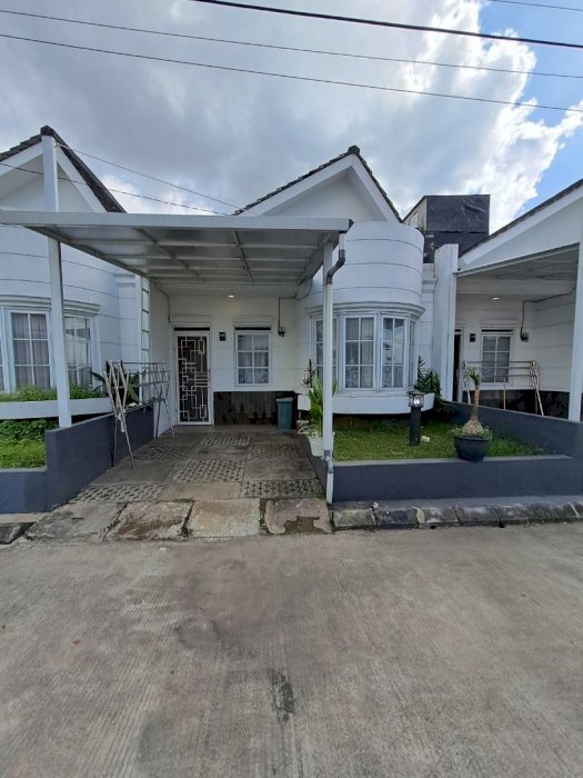 Take over rumah modern dan nyaman