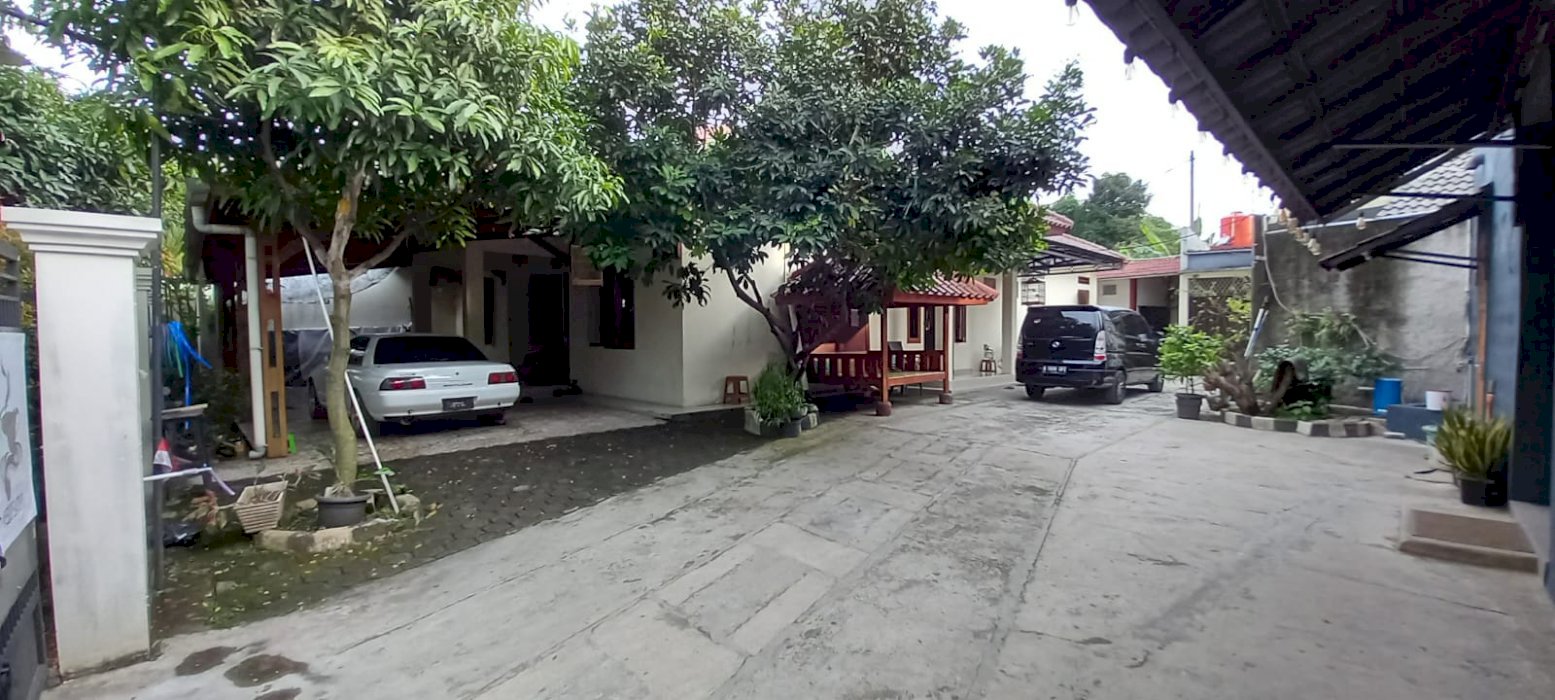 RUMAH PRIBADI & TEMPAT USAHA (KEDAI KOPI)