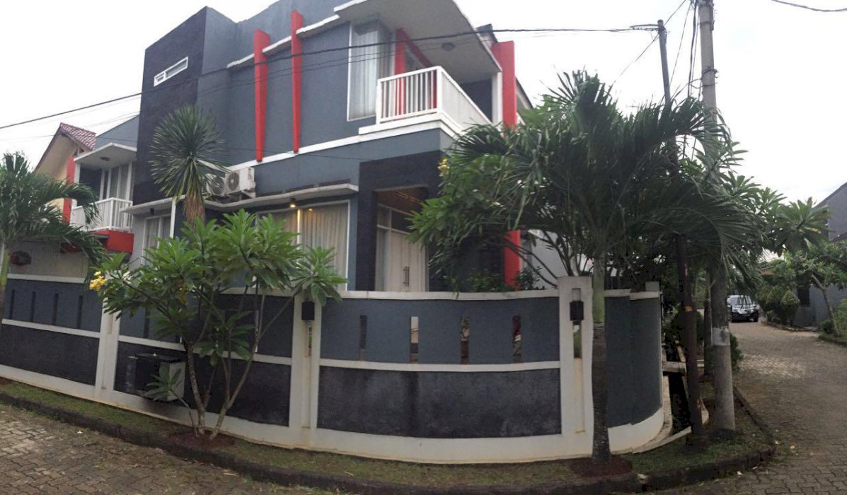 Rumah siap huni mewah di Jombang 3 menit stasiun Sudimara