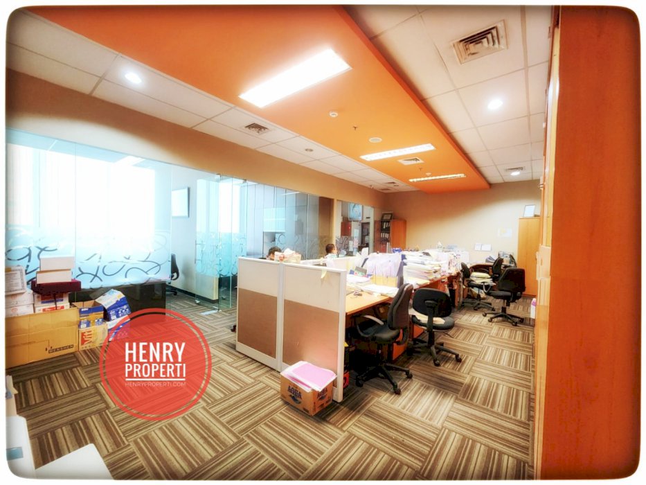 Dijual Cepat Office APL Tower Lantai Rendah Semi Furnish