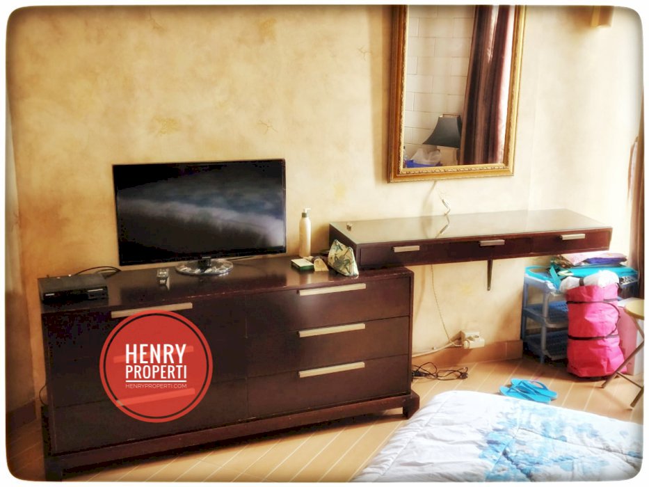 Dijual Unit Renov 2+1BR Furnish View City di Taman Rasuna