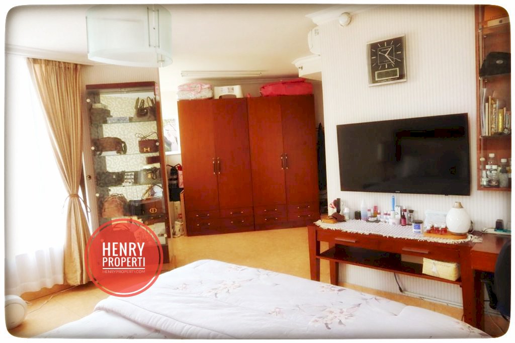 Dijual Unit Renov 3+1BR Furnish View City di Taman Rasuna