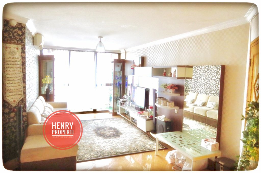 Dijual Unit Renov 3+1BR Furnish View City di Taman Rasuna