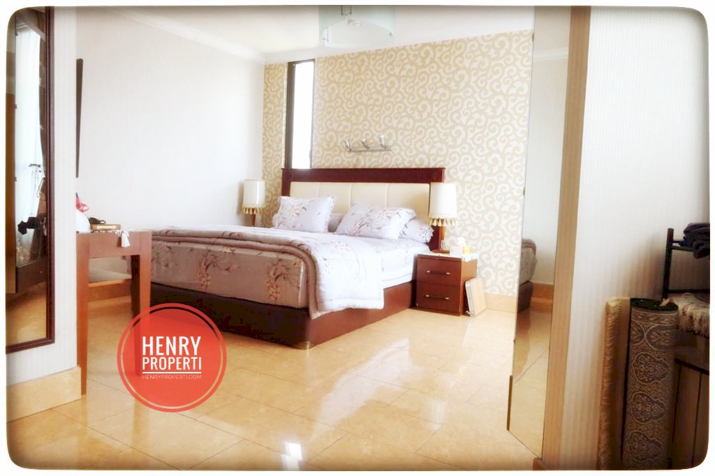 Dijual Unit Renov 3+1BR Furnish View City di Taman Rasuna