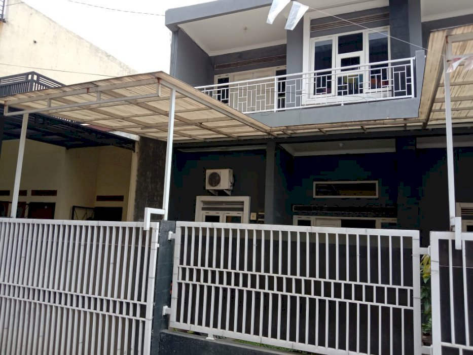 Dijual Cepat Rumah 2 lantai di Ciganitri belakang Podomoro transmart