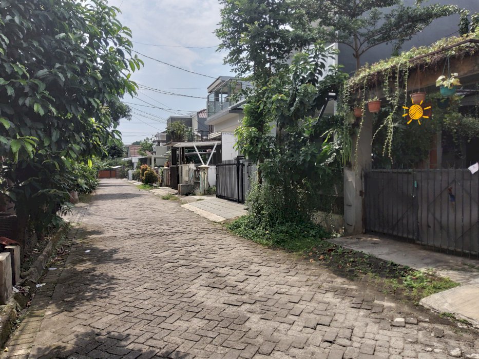 Rumah Second 1 1/2 Lantai Dekat Tol Sawangan | Depok Maharaja