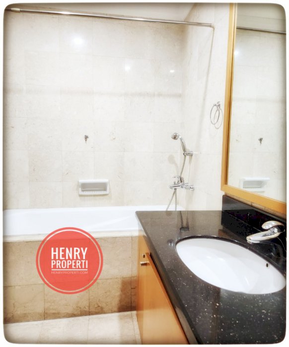 For Rent Best Unit and Price Ever 3+1BR City View at Sudirman Mansion