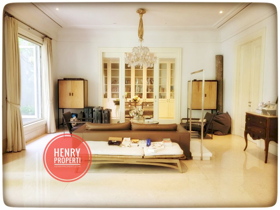 For Rent Big and Best House For Embassy House at Lembang Menteng