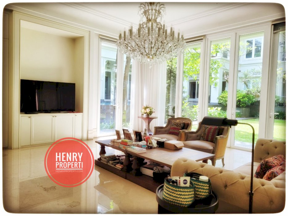 For Rent Big and Best House For Embassy House at Lembang Menteng