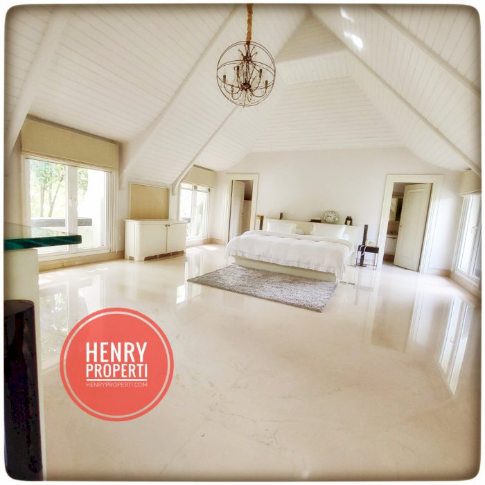 For Rent Big and Best House For Embassy House at Lembang Menteng