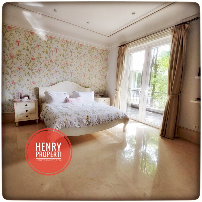For Rent Big and Best House For Embassy House at Lembang Menteng