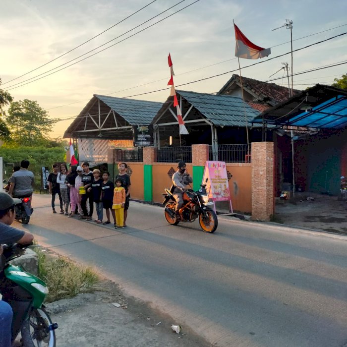 Dijual butuh tanah di pinggir jalan ramai di Cikampek Karawang