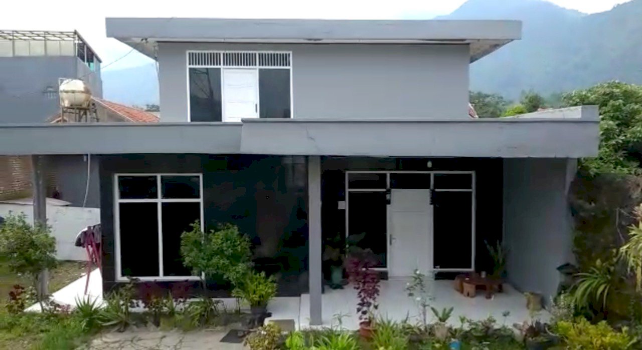 Dijual rumah asri di warung tanjung garut