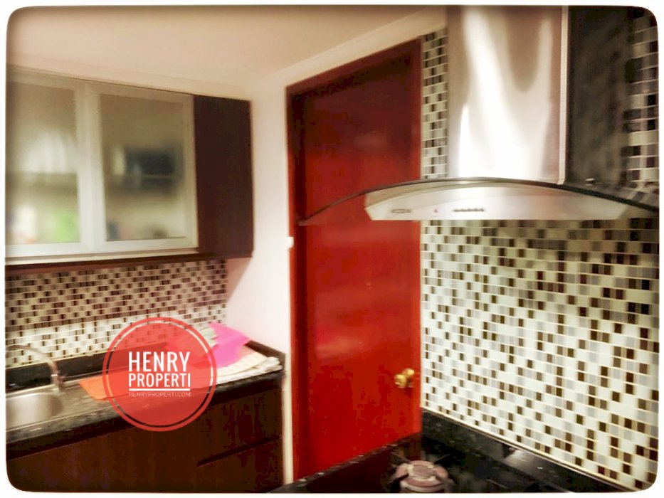 Dijual Cepat Unit 2 dan 1BR Furnish City View Taman Anggrek Lt Tinggi