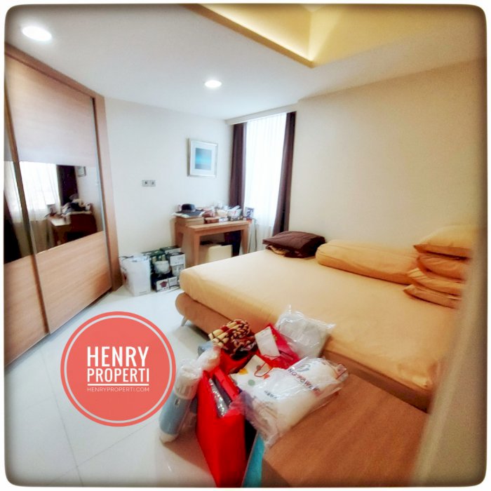 Dijual Unit Renov 2 dan 1BR Furnish Best View Taman Anggrek Condominiu