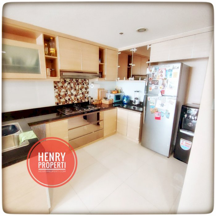 Dijual Unit Renov 2 dan 1BR Furnish Best View Taman Anggrek Condominiu