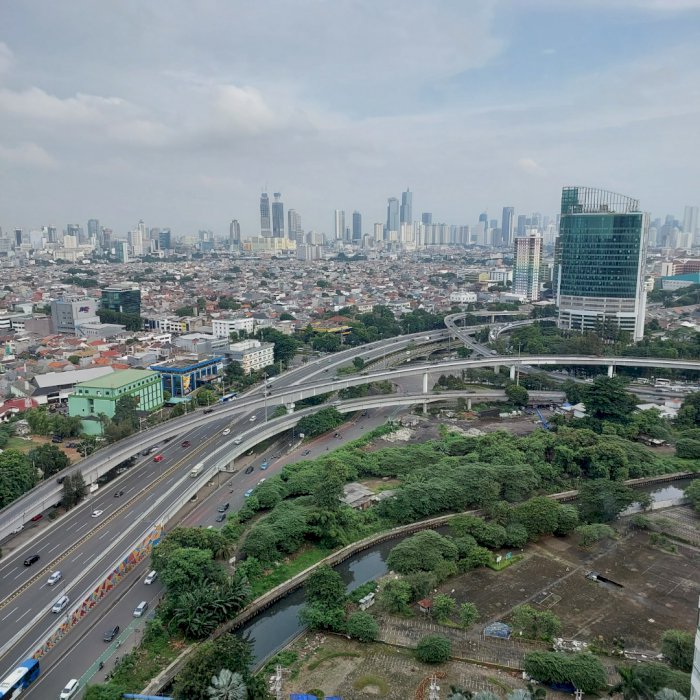 Dijual Unit  2 dan 1BR Furnish Best View Taman Anggrek Condominium
