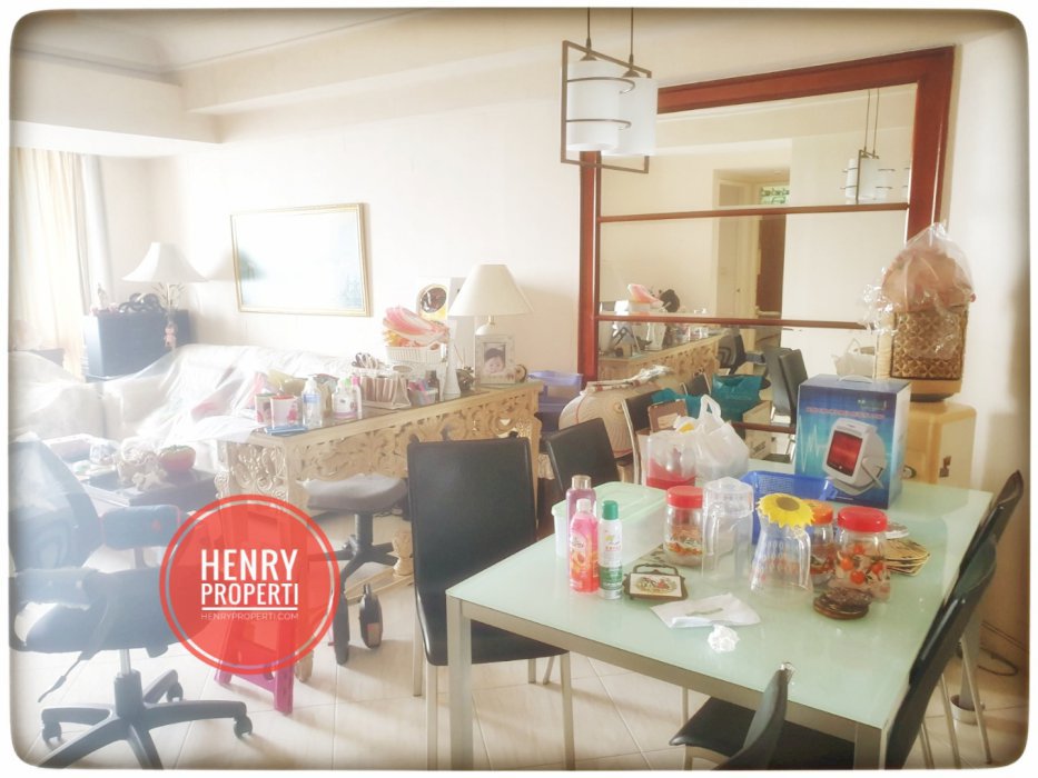 Dijual Unit  2 dan 1BR Furnish Best View Taman Anggrek Condominium