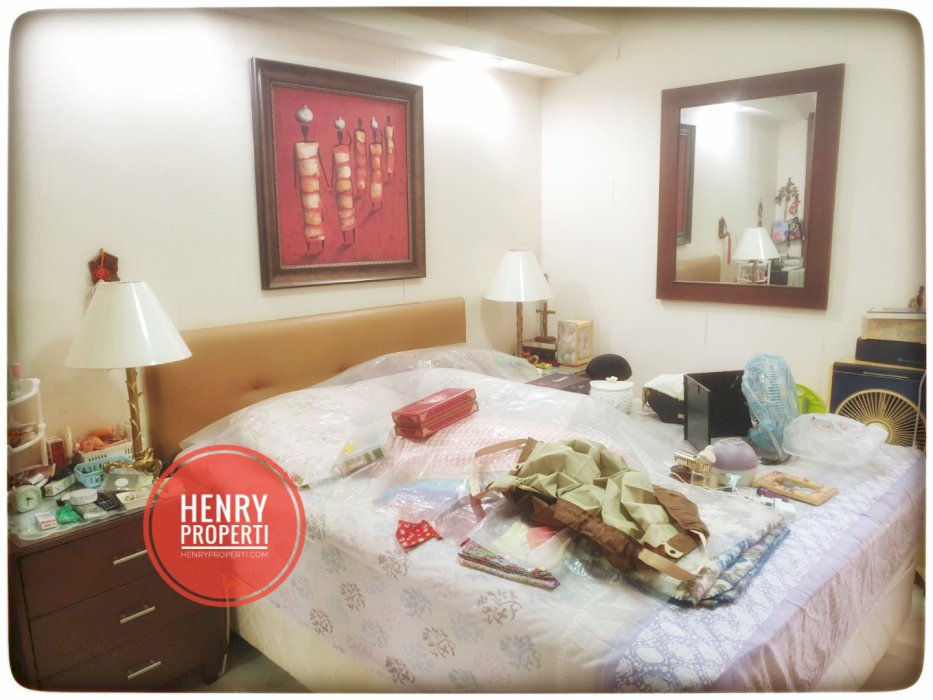 Dijual Unit  2 dan 1BR Furnish Best View Taman Anggrek Condominium