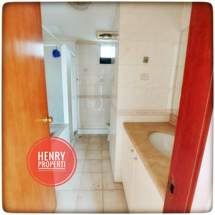 Dijual Unit Terbaik 3 dan 1BR City View Taman Anggrek Condominium