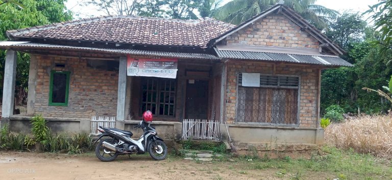 Dijual rumah berikut tanah