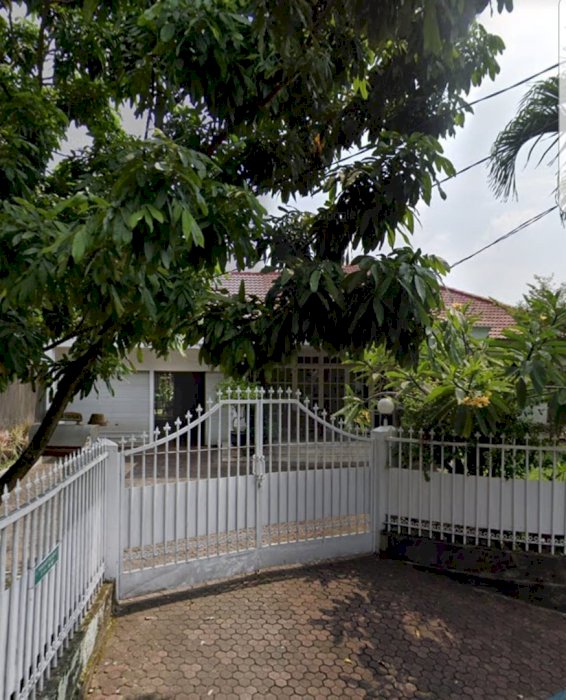 *Dijual Rumah Tua Apik dan Terawat*