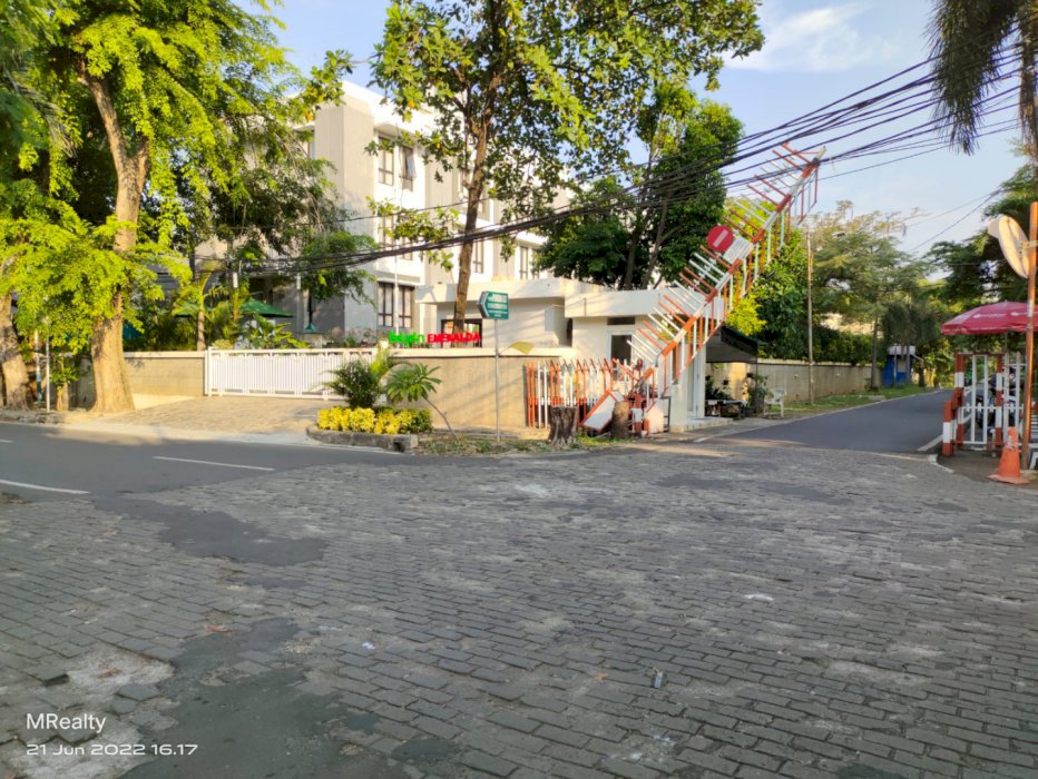 Rumah di Komplek Taman Solo Cempaka Putih Jakarta Pusat