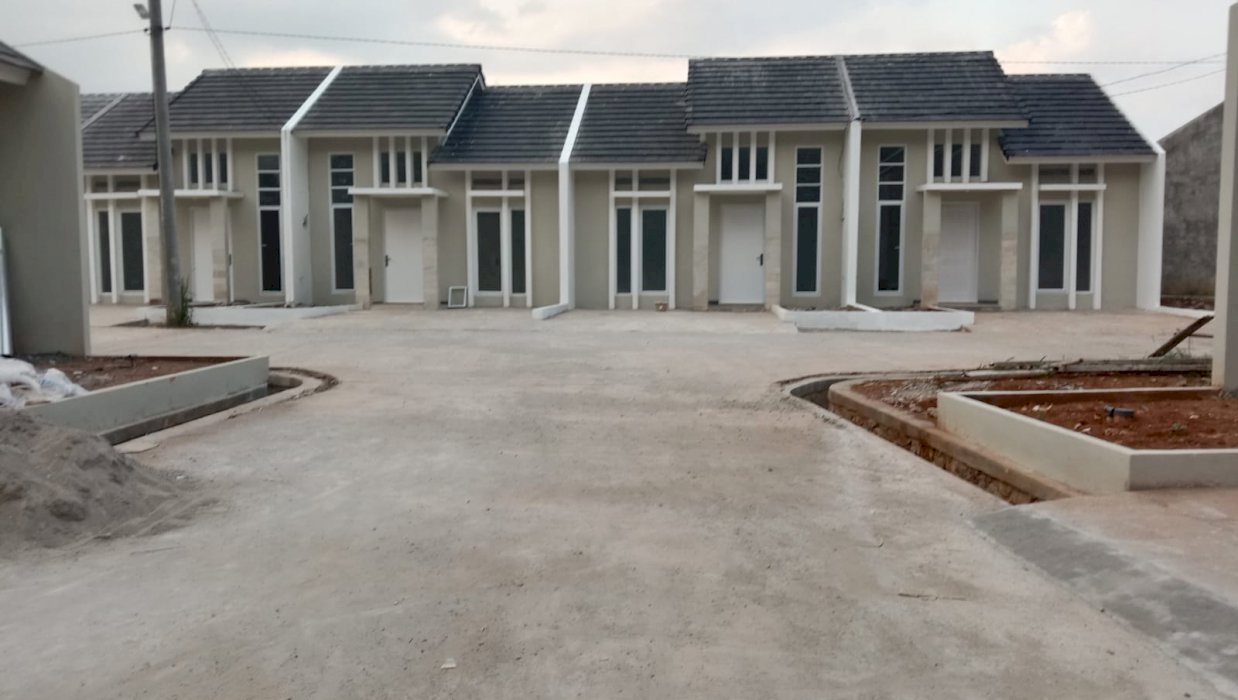 Pesona ciputih ready dekat setasiun