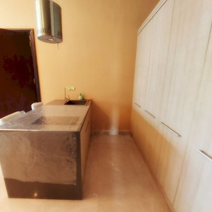 Dijual Termurah Unit 3+1BR Baru Renov Furnish City View Residence 8