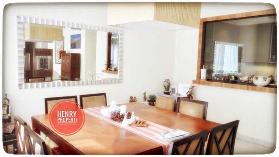 Dijual Cepat Harga Terbaik  Unit 3BR + 1 Study Full Furnish di Oakwood