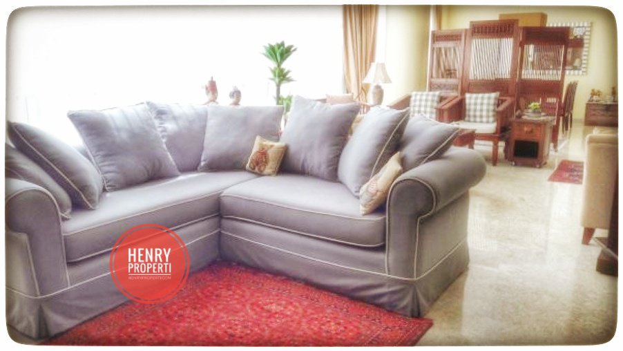 Dijual Cepat Harga Terbaik  Unit 3BR + 1 Study Full Furnish di Oakwood