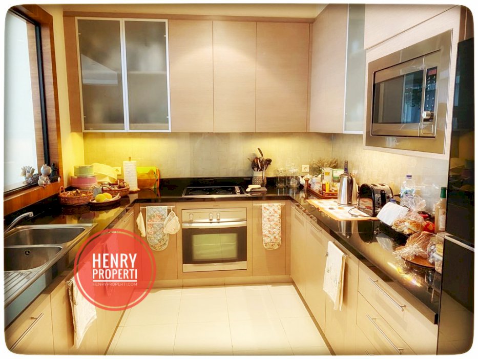 Dijual Cepat Harga Terbaik  Unit 3BR + 1 Study Full Furnish di Oakwood