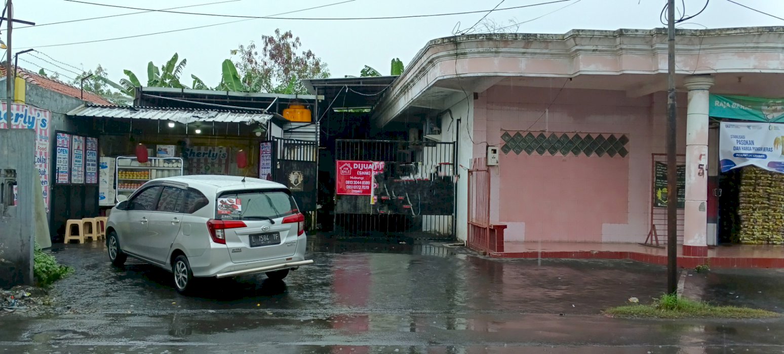 DIJUAL RUMAH SHM (BISA UNTUK TEMPAT USAHA APA SAJA ) Sangat Strategis