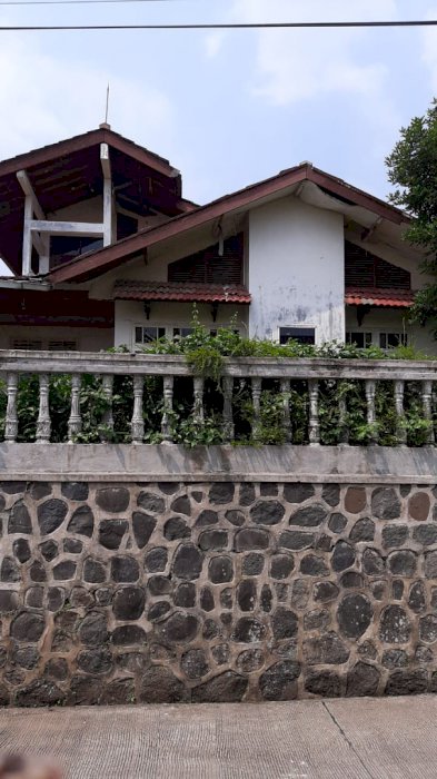 Dijual Rumah LT 750 M2 LB 250 M2 Jl Agatis Budi Agung RP5,5 M NEGO