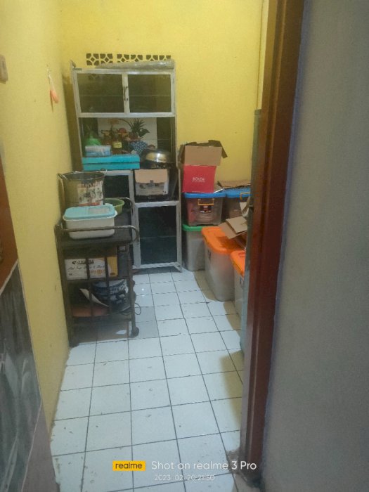 Jual rumah aman dan strategis di tengah kota