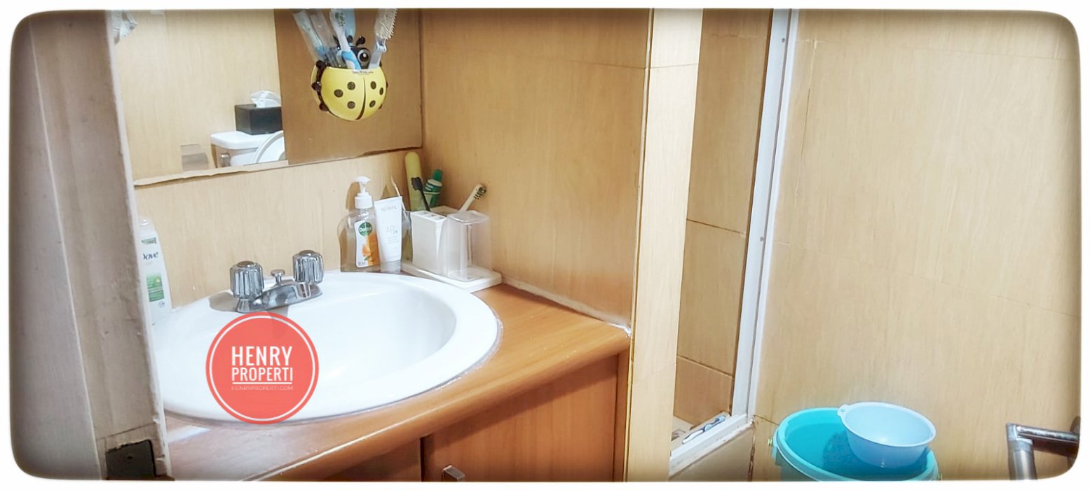 Dijual Unit Istimewa 3+1BR Lt Dasar di Apt. Taman Rasuna