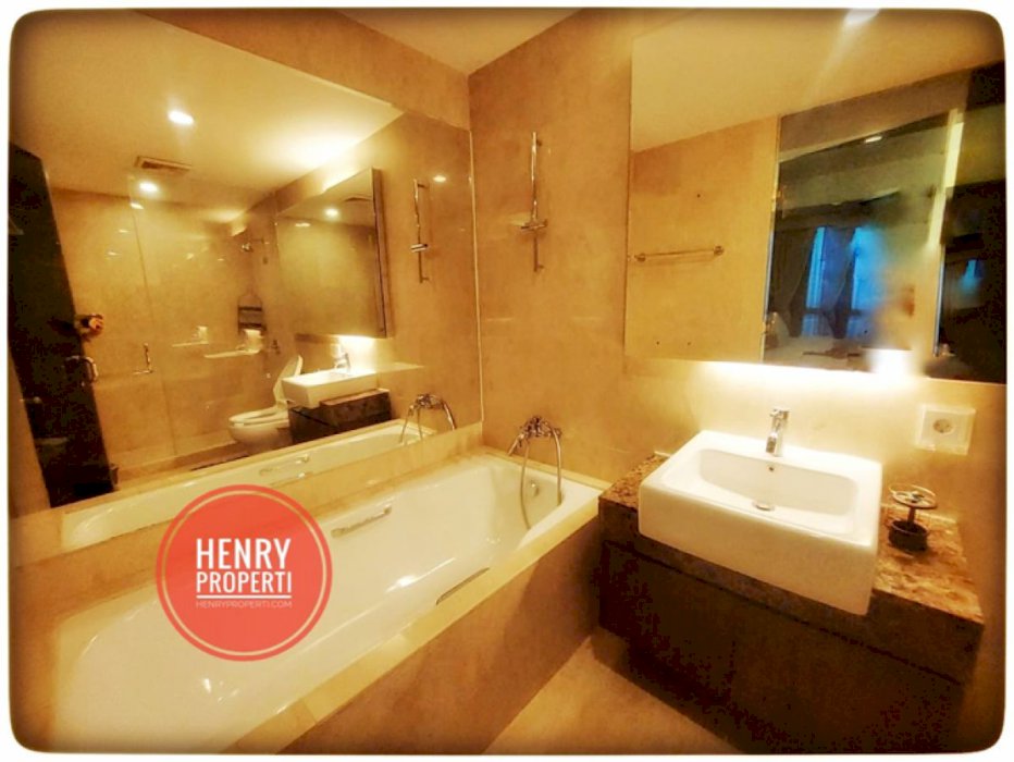 For Rent 3+1BR Full Furnish and Full Renov Mid Fl City View at