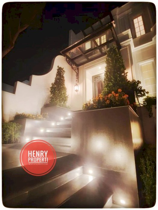 Dijual Rumah Baru 3.5 Lantai di Jalan Lombok Menteng Full Furnish dan