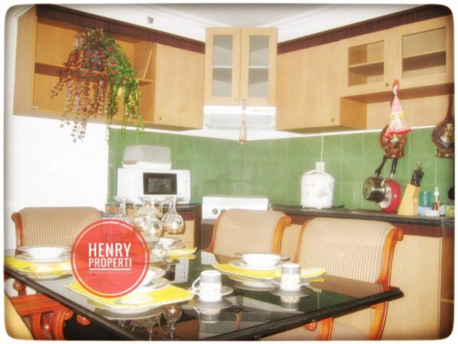 Dijual Unit Terbaik 2+1BR Full Furnish Hadap Timur di Apt Taman Rasuna
