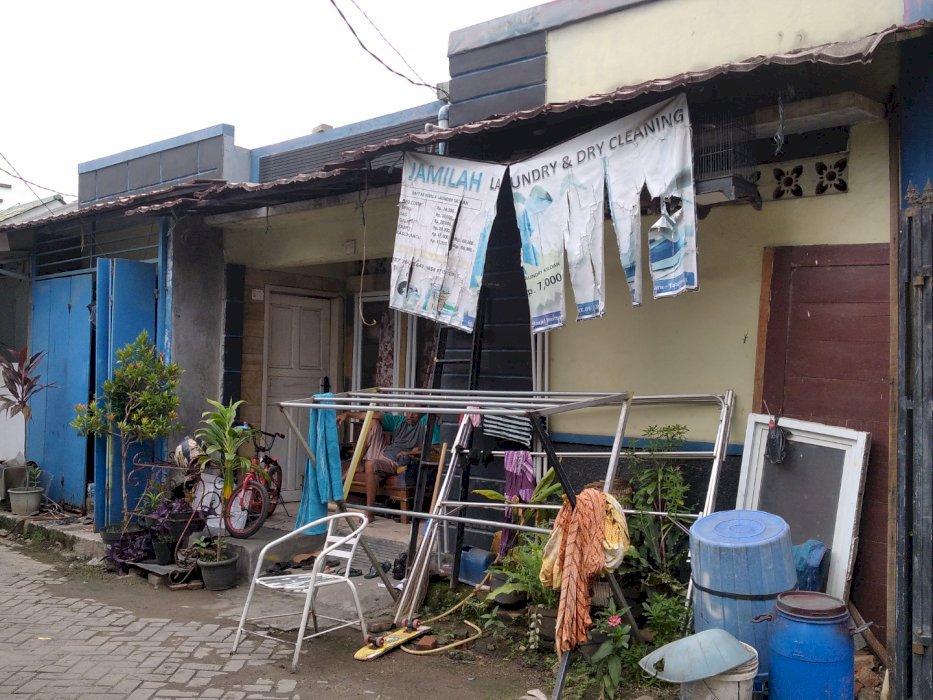 rumah pribadi hunian strategis tengah kota