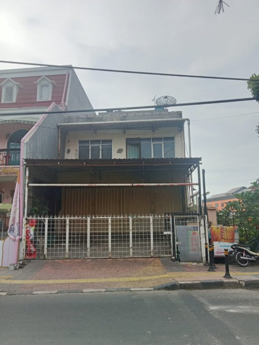 Di kontrakan/ sewa Ruko 3 Lantai