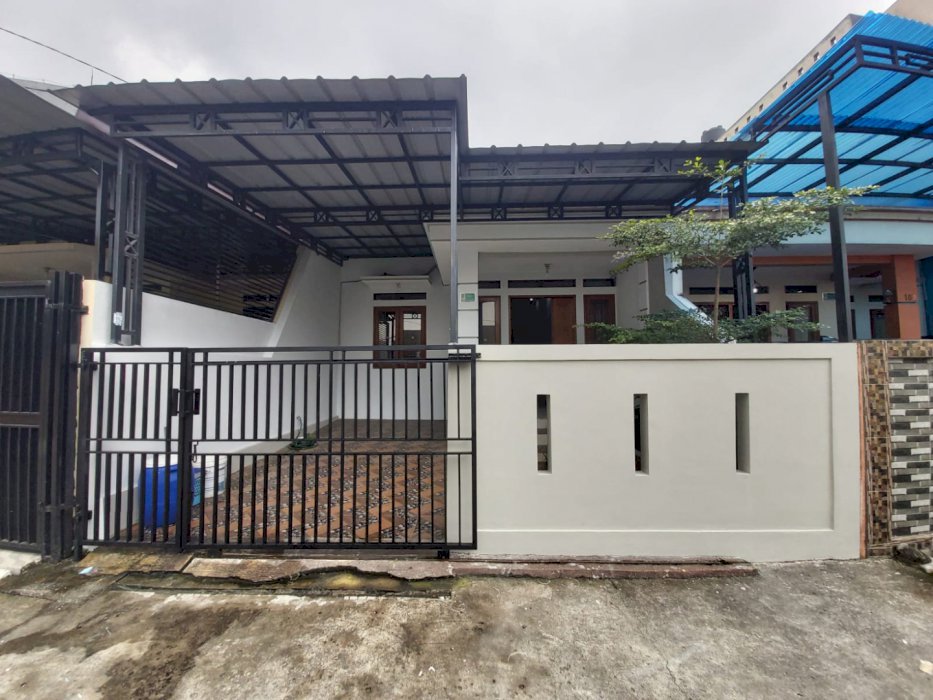 Rumah siap huni hadap selatan di kodau Jatimakmur Pondok gede