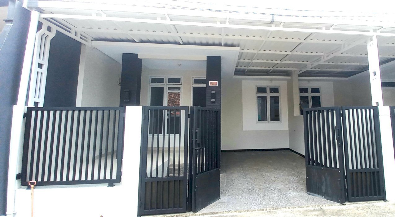 Rumah Siap Tempati Shm 105M  Dekat Graha Raya Regency