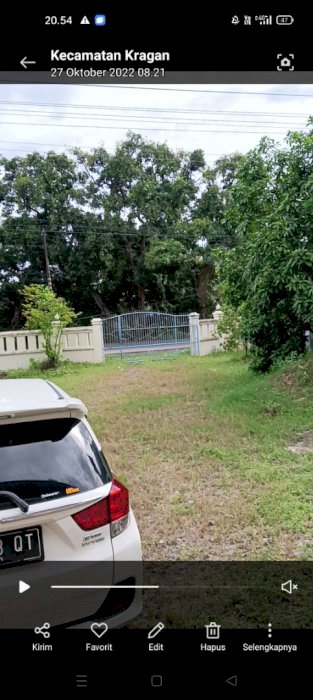 Rumah siap huni 1 kamar mandi dalam,1 luar.4 kamar tidur, tanah luas